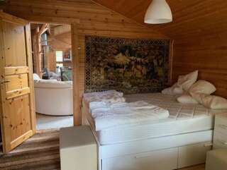 Дома для отпуска Luxury Holiday Home with Private Lake Vehmaa Дом с 5 спальнями-90